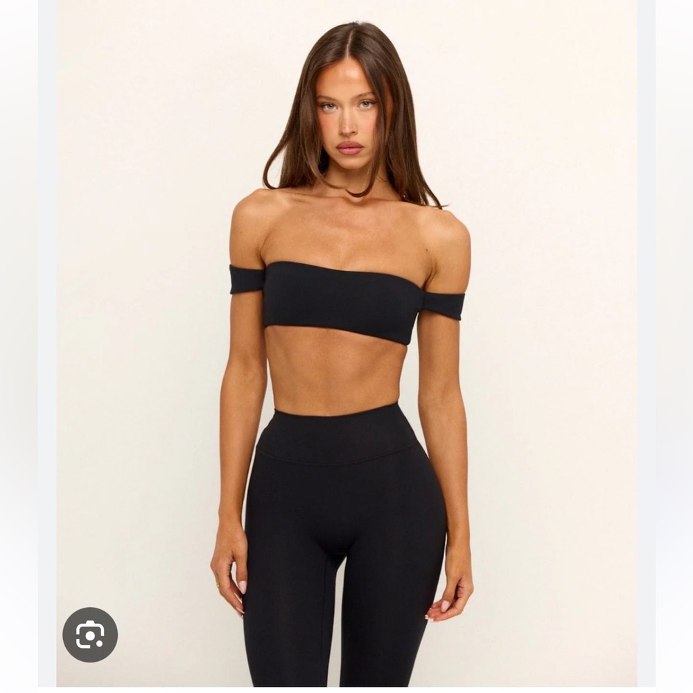 Csb x Isabelle Mathers Full set: off shoulder bra and invisible scrunch leggings